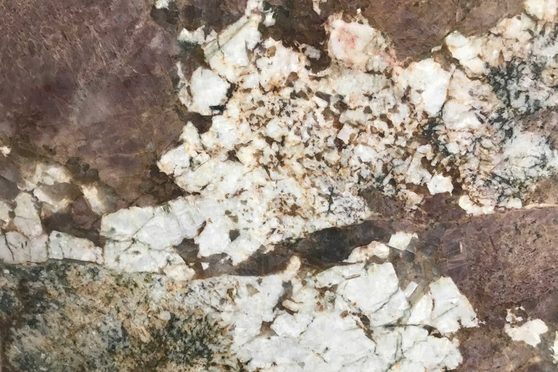 Chocolate Bordeaux Chocolate Bordeaux granite, slab detail (representative)